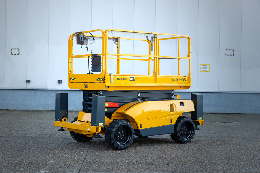 HAULOTTE Compact DX dizel 4x4 škarasta platforma