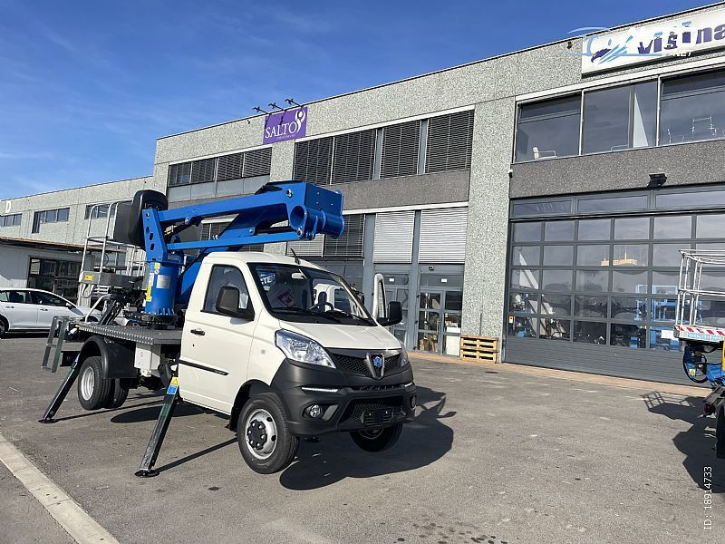 PIAGGIO sa CTE korpom / dizalicom 15 m