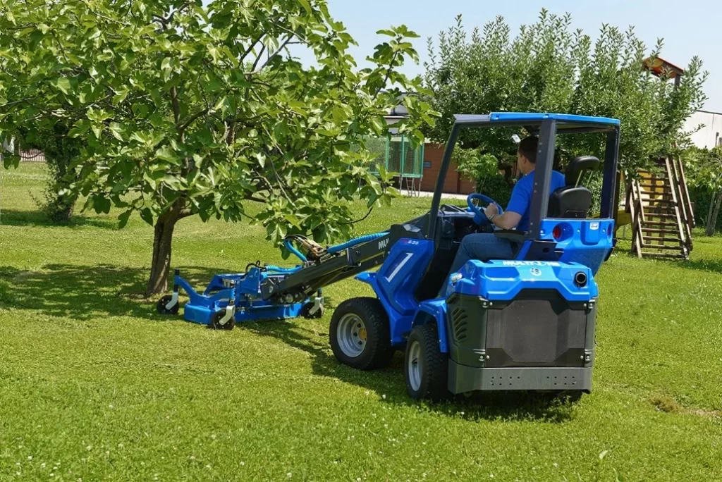 MultiOne 6 / Mini utovarivac / Multifunkcionalna masina