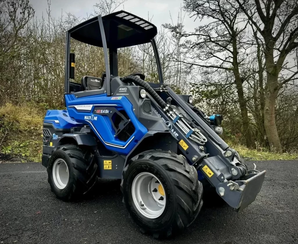 MultiOne 8 / Mini utovarivac / Multifunkcionalna masina