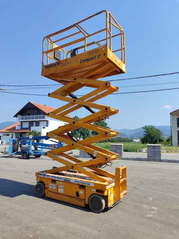 Makazasta platforma / korpa / dizalica Haulotte COMPACT 12