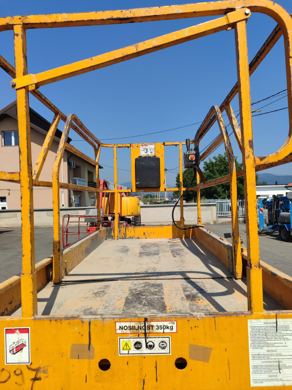 Makazasta platforma / korpa / dizalica Haulotte COMPACT 12