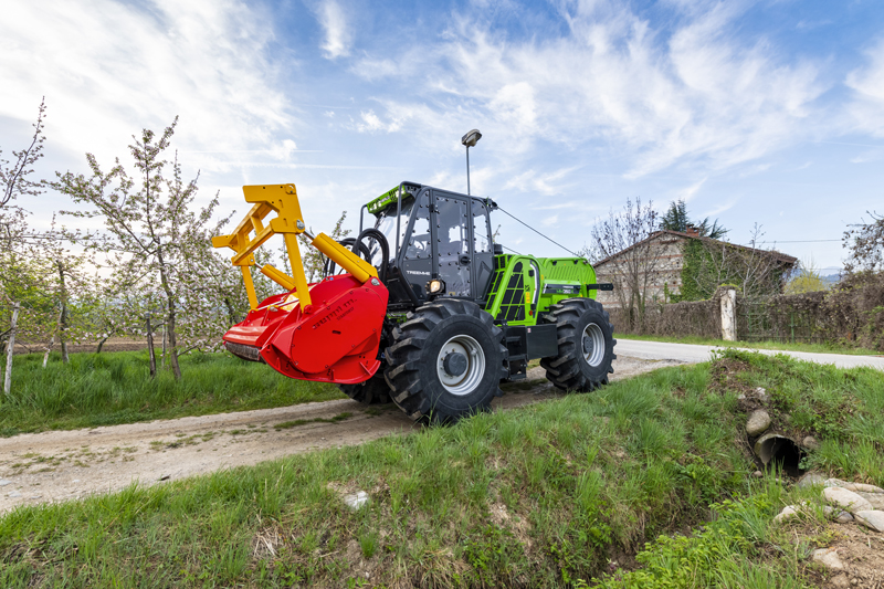 Merlo TreEmme X traktor s nosačem priključaka